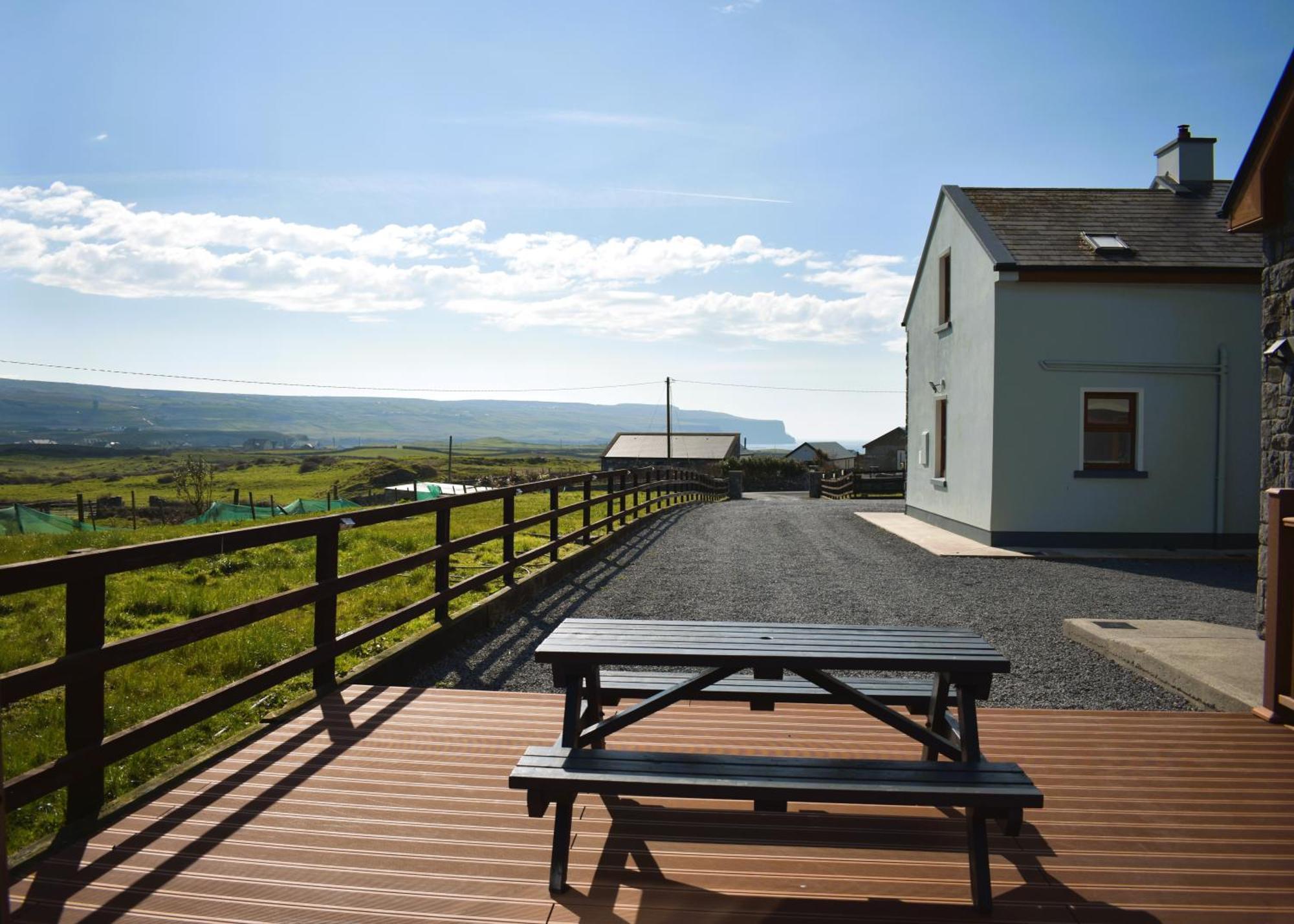 Doolin Heights Apartment Bagian luar foto